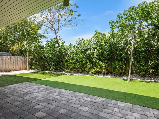 3063 SW 17th St # 3063, Miami FL 33145