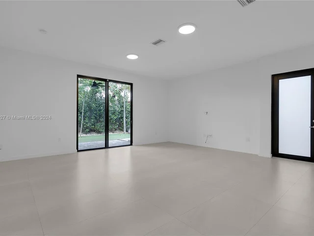 3063 SW 17th St # 3063, Miami FL 33145