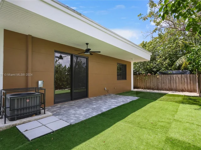 3063 SW 17th St # 3063, Miami FL 33145