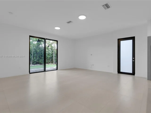 3063 SW 17th St # 3063, Miami FL 33145