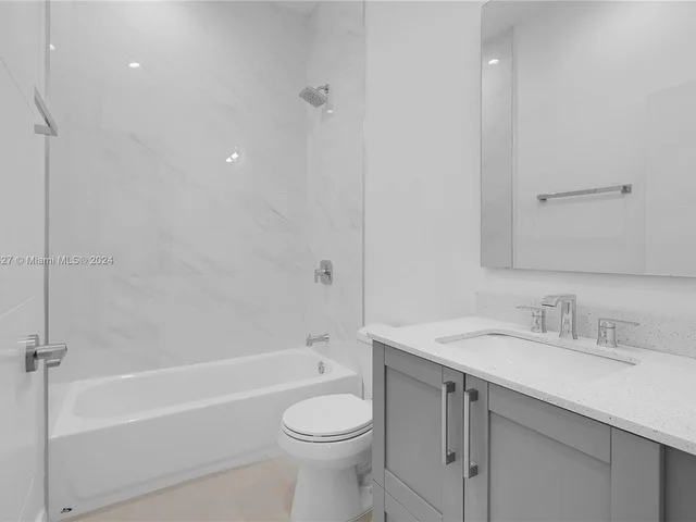 3063 SW 17th St # 3063, Miami FL 33145