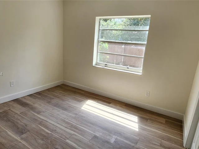 17750 NE 19th Ave, North Miami Beach FL 33162