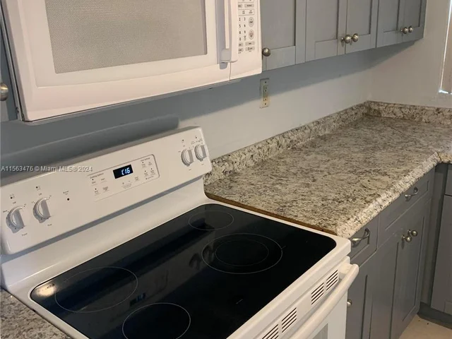 10690 SW 146th St # 0, Miami FL 33176