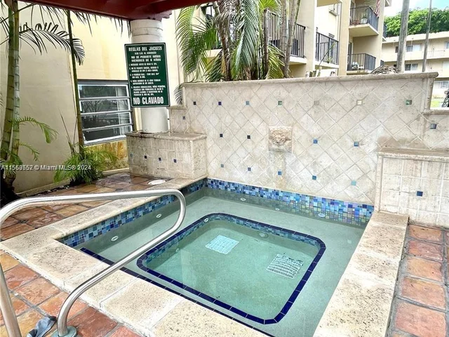 10431 N Kendall Dr # D314, Miami FL 33176