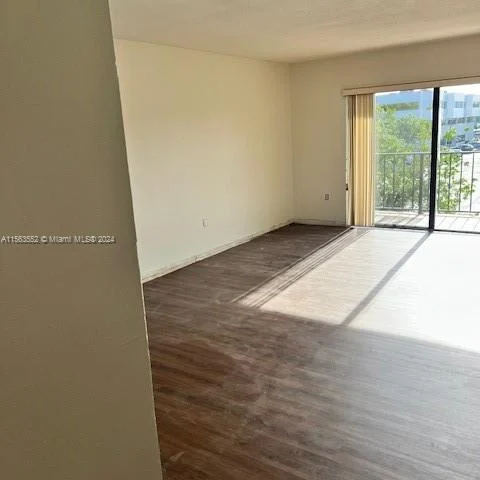 10431 N Kendall Dr # D314, Miami FL 33176