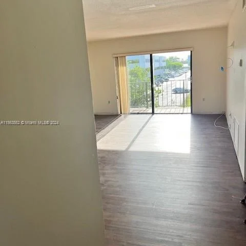 10431 N Kendall Dr # D314, Miami FL 33176