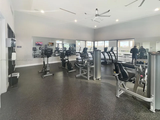 10598 W 32nd Ln # 10598, Hialeah FL 33018