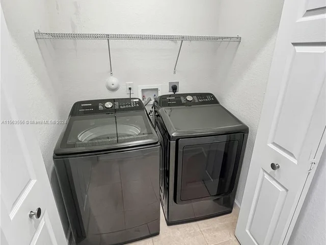 10598 W 32nd Ln # 10598, Hialeah FL 33018