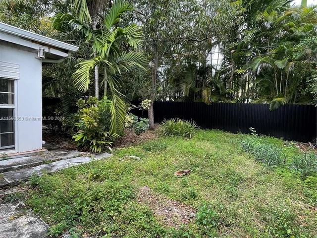 531 NE 55th Ter, Miami FL 33137