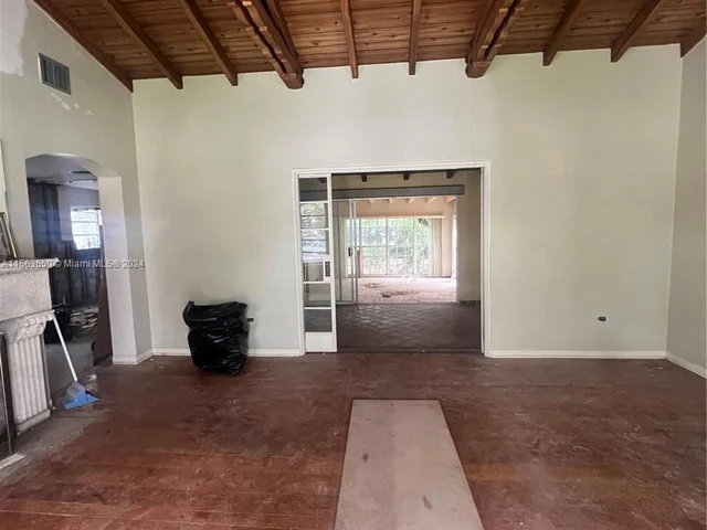 531 NE 55th Ter, Miami FL 33137