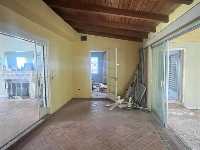 531 NE 55th Ter, Miami FL 33137