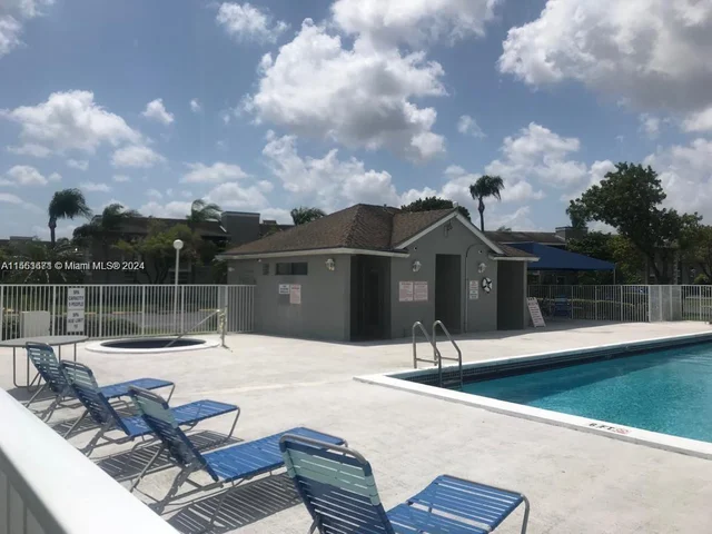 486 NE 210th Cir Ter # 29, Miami FL 33179