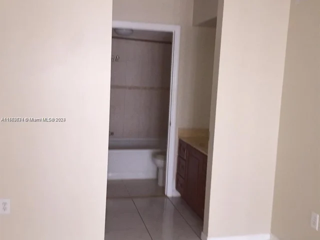 486 NE 210th Cir Ter # 29, Miami FL 33179