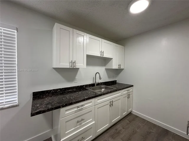 899 NE 15th Street # 2, Fort Lauderdale FL 33304