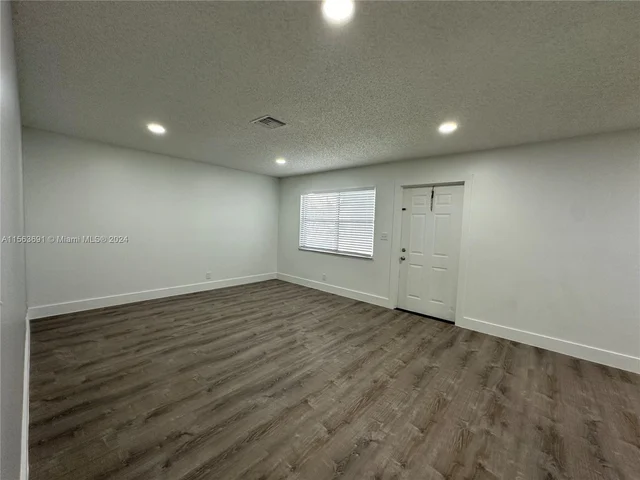 899 NE 15th Street # 2, Fort Lauderdale FL 33304