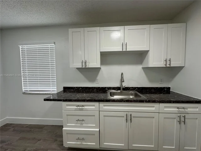 899 NE 15th Street # 2, Fort Lauderdale FL 33304