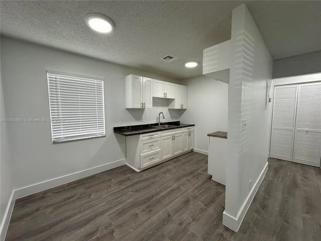 899 NE 15th Street # 2, Fort Lauderdale FL 33304