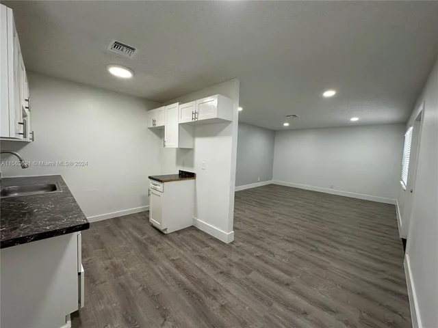 899 NE 15th Street # 2, Fort Lauderdale FL 33304