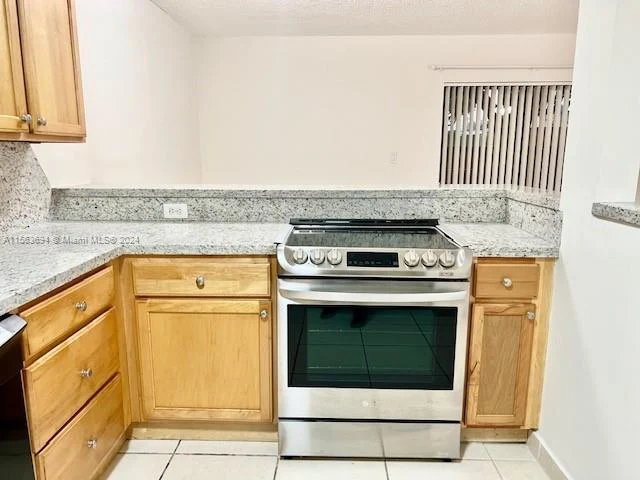 5825 W 25th Ct # 112, Hialeah FL 33016