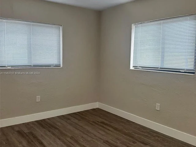 805 W 30th St # 9, Hialeah FL 33012