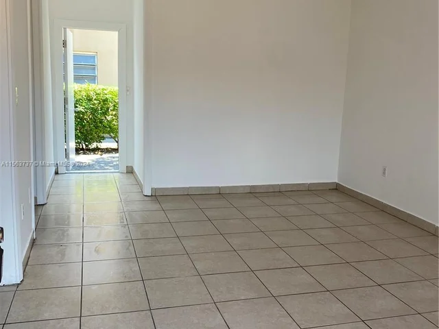 100 NW 16th Ave # 4, Miami FL 33125