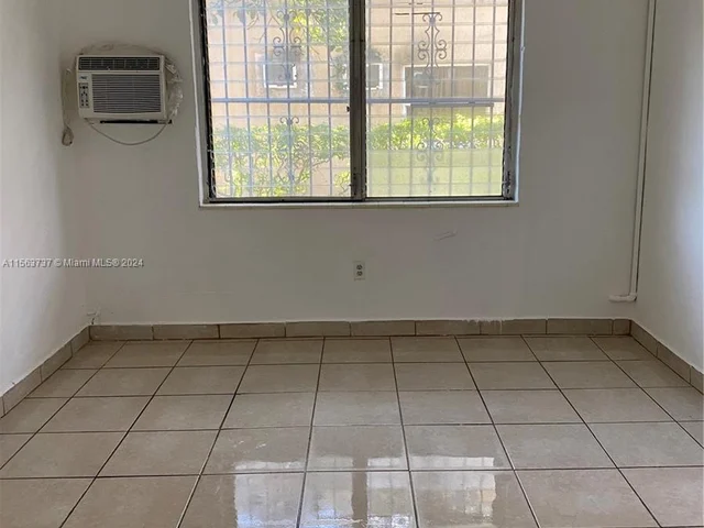 100 NW 16th Ave # 4, Miami FL 33125