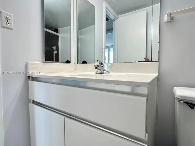 2030 S Ocean Dr # 2008, Hallandale Beach FL 33009