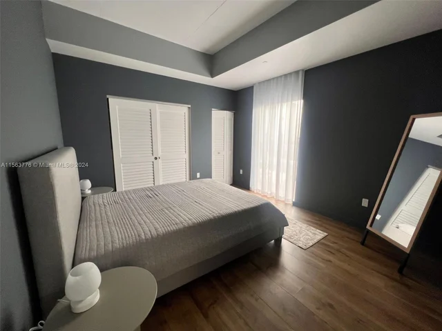 151 SE 1st St # 810, Miami FL 33131