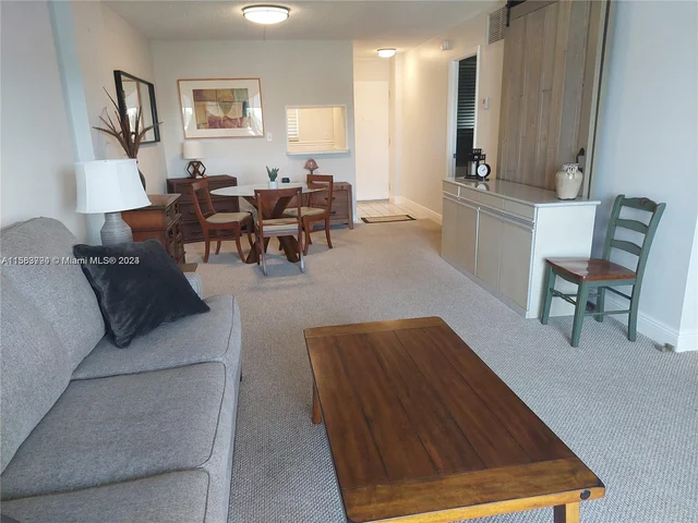 1731 SE 15th St # 402, Fort Lauderdale FL 33316