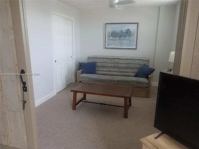 1731 SE 15th St # 402, Fort Lauderdale FL 33316