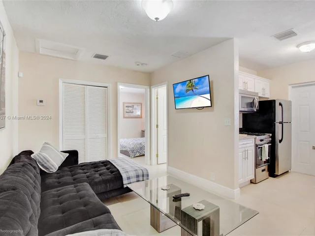 518 SW 7th Ave # 520, Miami FL 33130