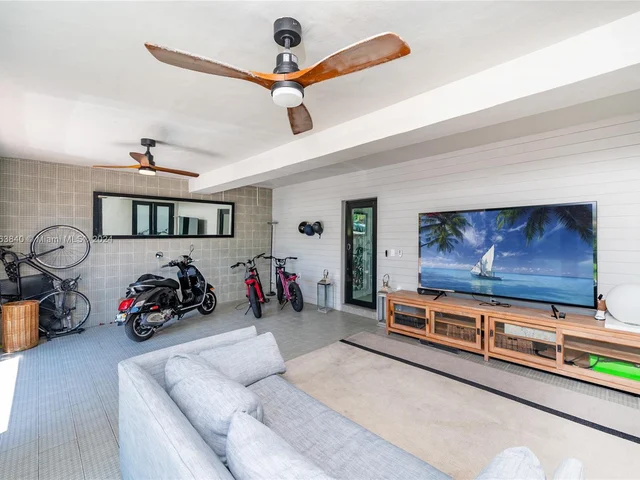 605 Hampton Ln # 0, Key Biscayne FL 33149