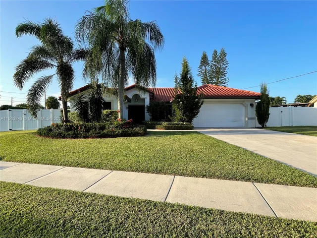 499 Hopalong Ln, Boca Raton FL 33487