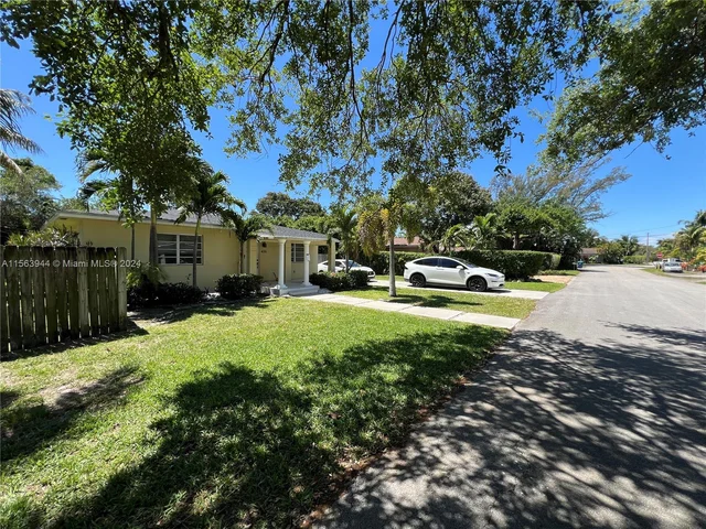 436 NE 108th St, Miami FL 33161