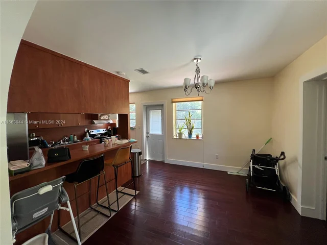 436 NE 108th St, Miami FL 33161