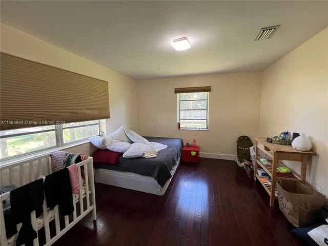 436 NE 108th St, Miami FL 33161