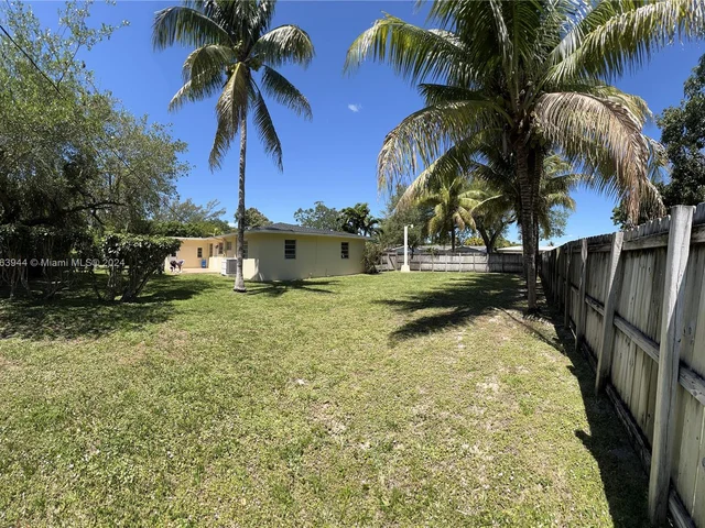 436 NE 108th St, Miami FL 33161