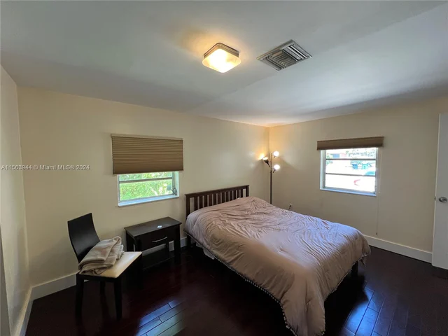 436 NE 108th St, Miami FL 33161