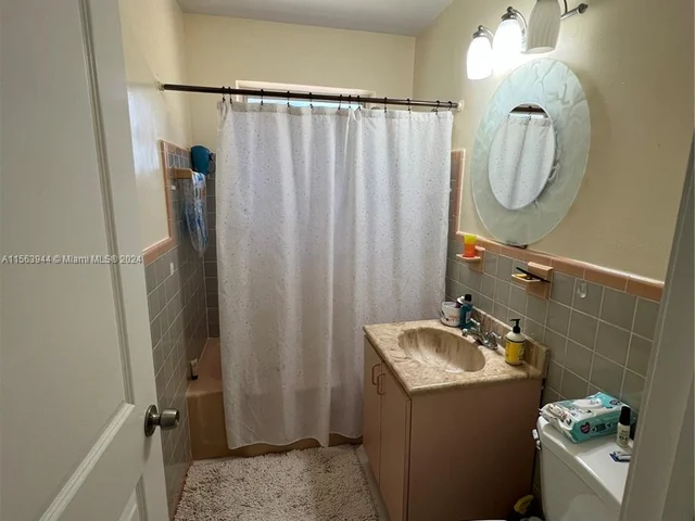 436 NE 108th St, Miami FL 33161