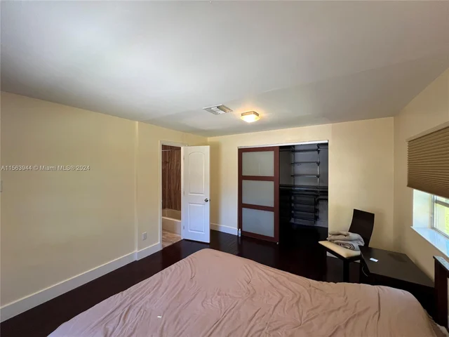 436 NE 108th St, Miami FL 33161