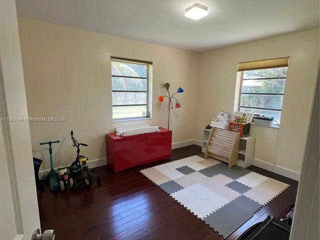 436 NE 108th St, Miami FL 33161