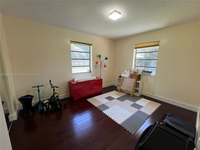 436 NE 108th St, Miami FL 33161