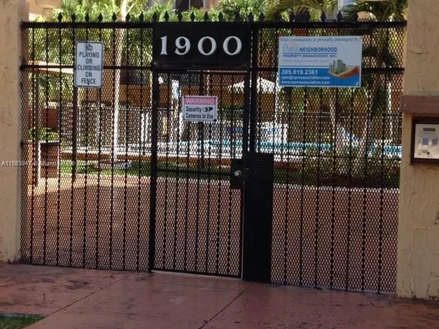 1900 W 54th St # 220, Hialeah FL 33012
