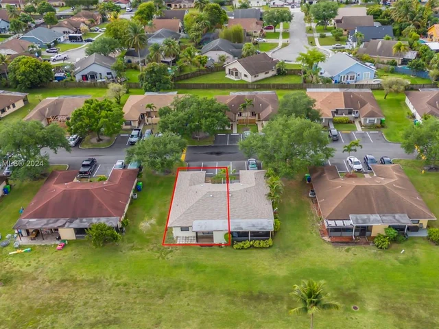 10935 NW 29th Ct, Sunrise FL 33322