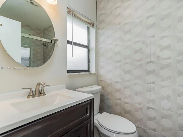 10935 NW 29th Ct, Sunrise FL 33322