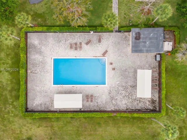 10935 NW 29th Ct, Sunrise FL 33322