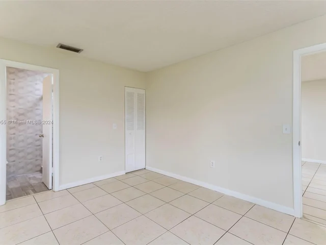 10935 NW 29th Ct, Sunrise FL 33322