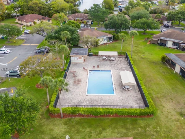 10935 NW 29th Ct, Sunrise FL 33322