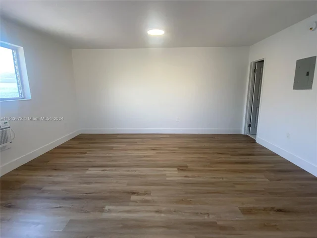 100 Madeira Ave # 5, Coral Gables FL 33134