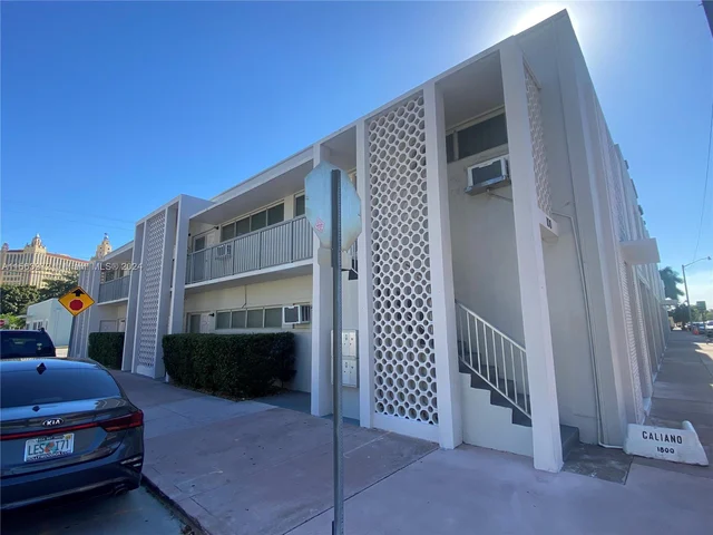 100 Madeira Ave # 5, Coral Gables FL 33134